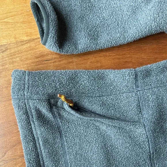 L.L. Bean Gray Fleece Jacket - Picture 4 of 4